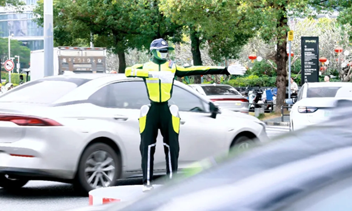 Shenzhen humanoid robot police patrol 2026
